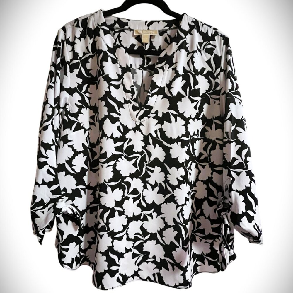 MICHAEL KORS 3/4 sleeve v neck Shadow Floral blouse black white Nearly New Sz XL